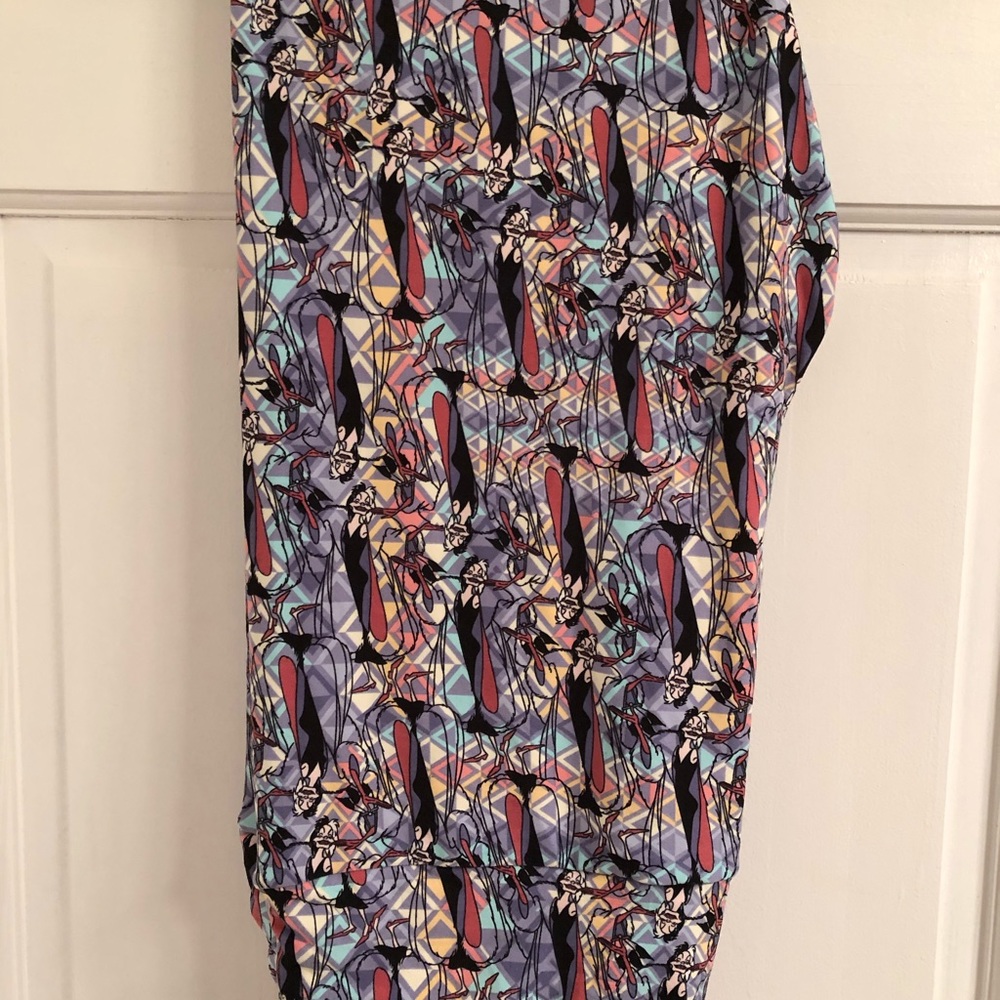 Lularoe Disney Villians Cruella Leggings size TC2